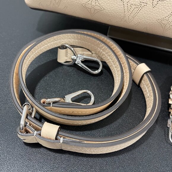 Louis Vuitton Monogram Mahina Bella Tote (JB1294) - Picture 4 of 14